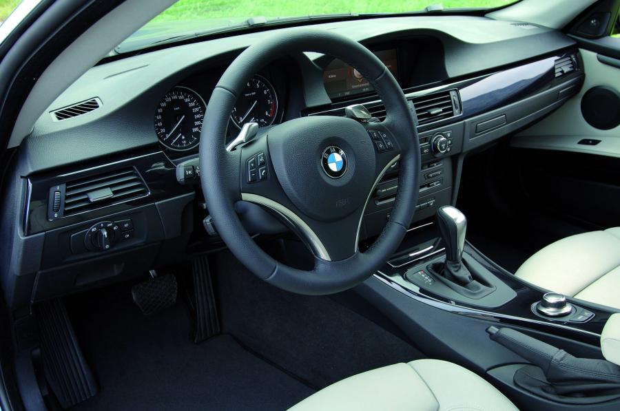  BMW 3-Series Coupe 2007 года  (фото 100 из 219)